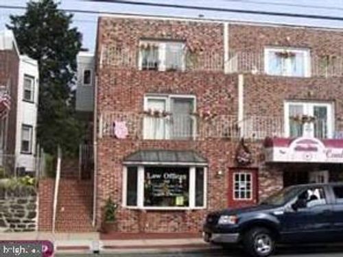 227 Macdade Blvd, COLLINGDALE, PA, 19023-1803 | Card Image