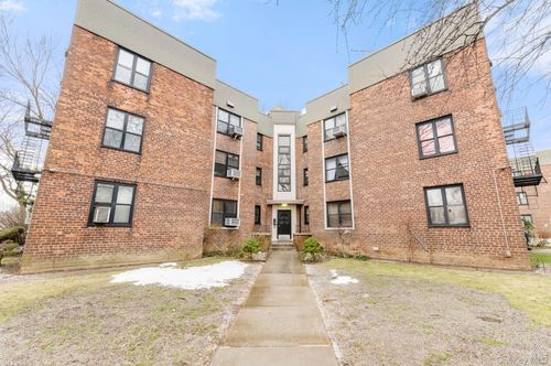 3e-22-60 79th St, East Elmhurst, NY, 11370-2151 | Card Image