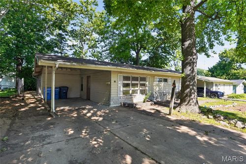 16 Brightwell Ct, Florissant, MO, 63031-4601 | Card Image
