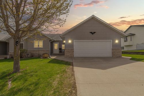 949 Rice St, Faribault, MN, 55021-6283 | Card Image