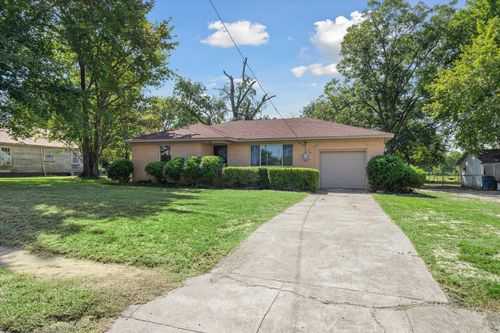 252 E Main St, Van, TX, 75790-2932 | Card Image