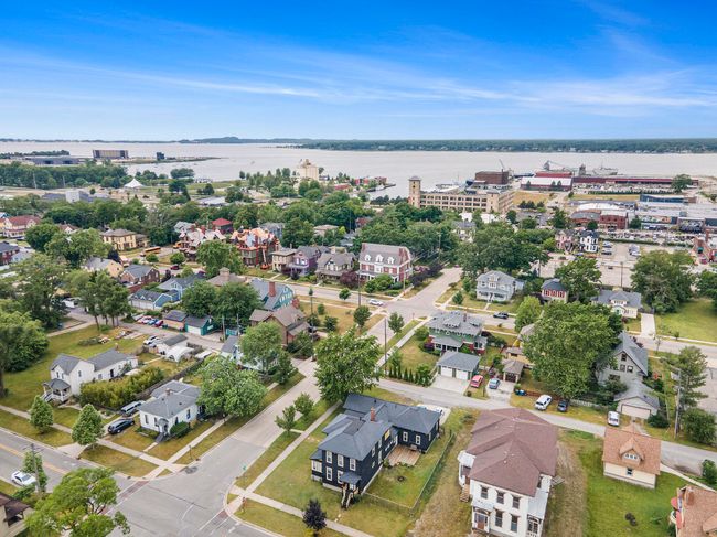 390 W Muskegon Ave, House other with 5 bedrooms, 4 bathrooms and null parking in Muskegon MI | Image 40