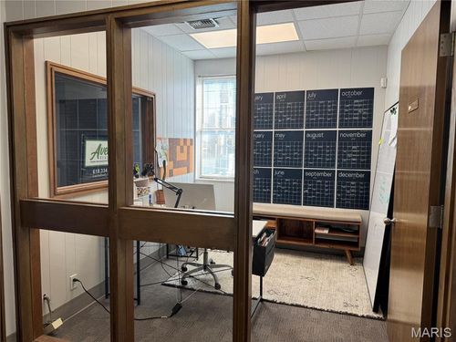 121 S Illinois St, Belleville, IL, 62220-2129 | Card Image