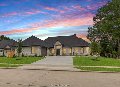 2044 Pebble Bend Dr, College Station, TX, 77845-2220 | Card Image