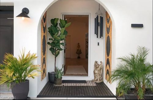 763 102nd Ave N, NAPLES, FL, 34108-3214 | Card Image