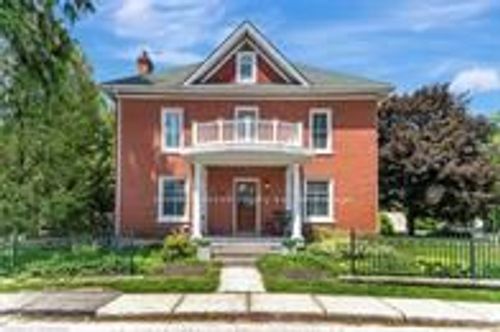 24 Hall St, Ayr, ON, N0B1E0 | Card Image