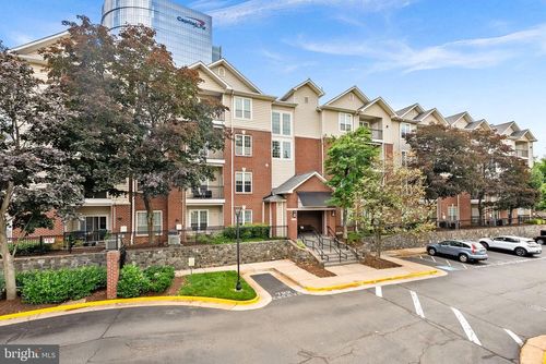 10406-1521 Spring Gate Dr, MCLEAN, VA, 22102-3417 | Card Image