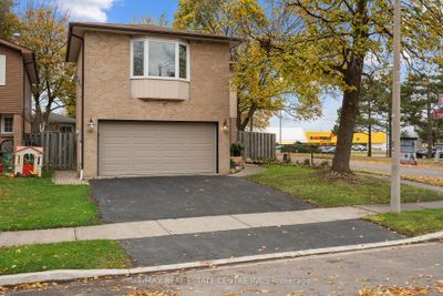 2 Blossom Ave, House other with 4 bedrooms, 3 bathrooms and 4 parking in Brampton ON | Image 2