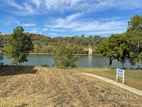 A Sanctuary Cir, Cincinnati, OH, 45230 | Card Image