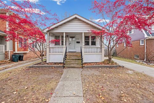 332 W Saratoga St, Ferndale, MI, 48220-3335 | Card Image