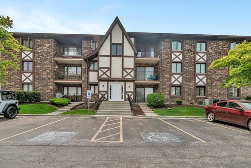 apt-11a-10528 Ridge Cove Dr, Chicago Ridge, IL, 60415-1476 | Card Image