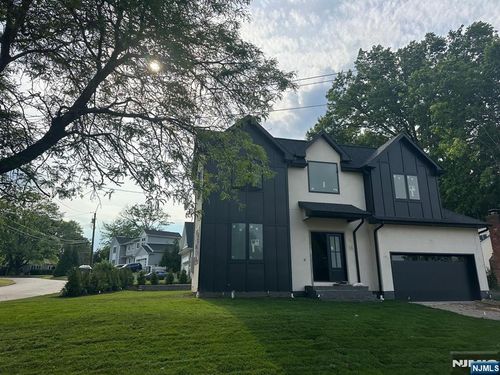 70 Carleton Ter, Cresskill, NJ, 07626-1008 | Card Image