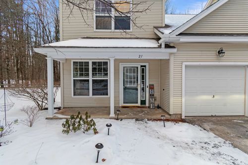 21 Irene Ave, Essex, VT, 05452-4429 | Card Image