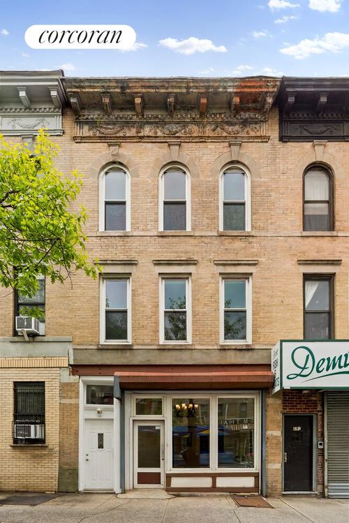 692 Washington Ave, Brooklyn, NY, 11238-6564 | Card Image