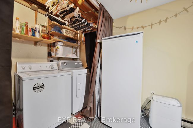136 Darras Crt, Condo with 5 bedrooms, 2 bathrooms and 1 parking in Brampton ON | Image 38