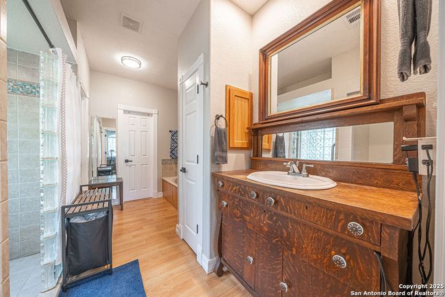 771 Hillje Rd, House other with 3 bedrooms, 2 bathrooms and null parking in Kingsbury TX | Image 14