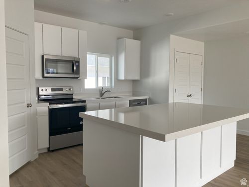 36-4576 Pleasnt Pine Ct, West Valley City, UT, 84120 | Card Image