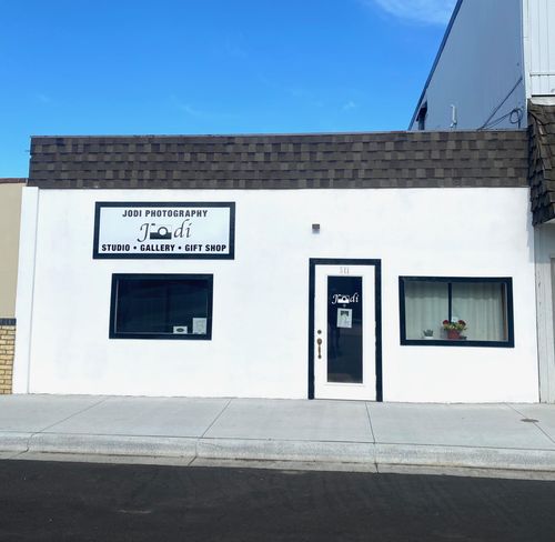 511 Main St, Holdingford, MN, 56340-2100 | Card Image