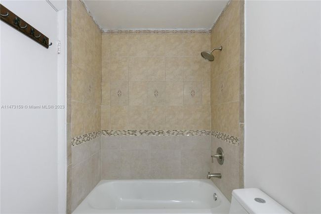 APT-7 - 2790 W 60 Th St, Condo with 2 bedrooms, 2 bathrooms and null parking in Hialeah FL | Image 15