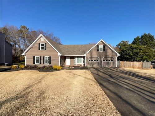 1905 Kemp Rd, Marietta, GA, 30066-1311 | Card Image