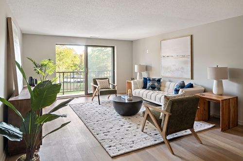 apt-44-43 Pomeworth St, Stoneham, MA, 02180-1279 | Card Image