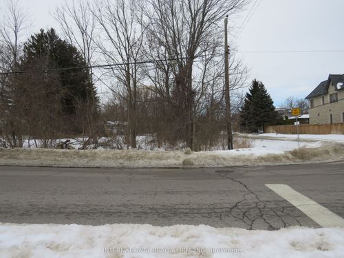 98 Euclid Ave, Toronto, ON, M6J2J9 | Card Image