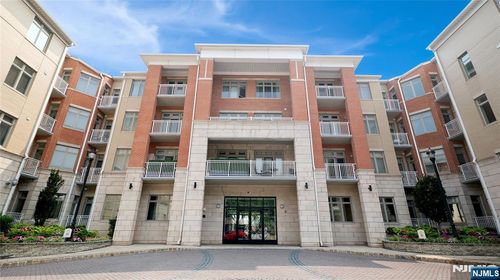 7400 River, North Bergen, NJ, 07047 | Card Image
