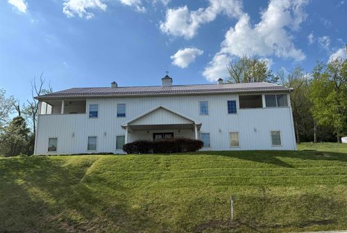 ste-b-100-B Avery Olivia Way, Fairmont, WV, 26554-9375 | Card Image