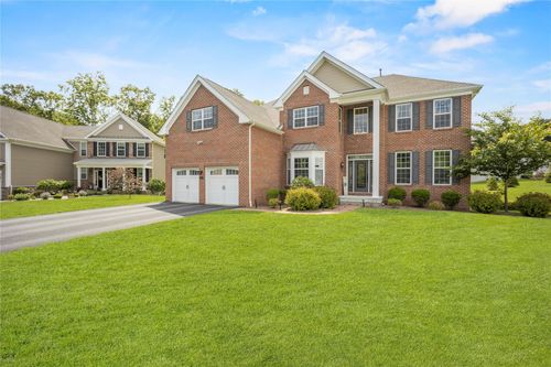 32 W Tilden Pl, East Fishkill, NY, 12533-6065 | Card Image