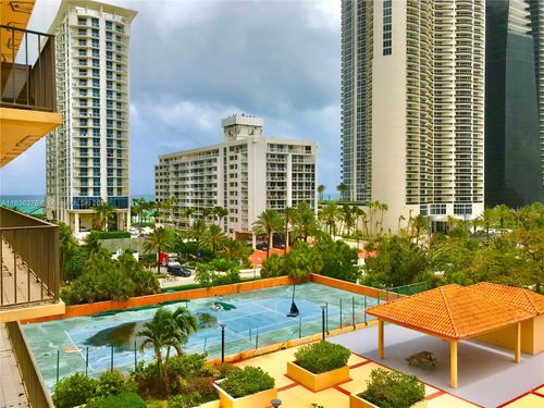 apt-702-210 174th St, Sunny Isles Beach, FL, 33160-3337 | Card Image