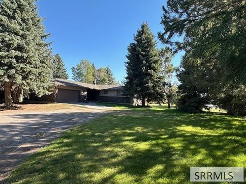 643 W 100 S, Blackfoot, ID, 83221 | Card Image