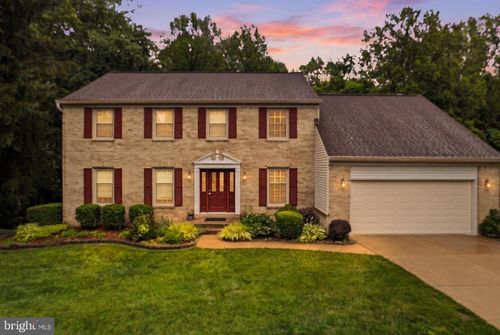 10159 Wavell Rd, Fairfax, VA, 22032-2337 | Card Image