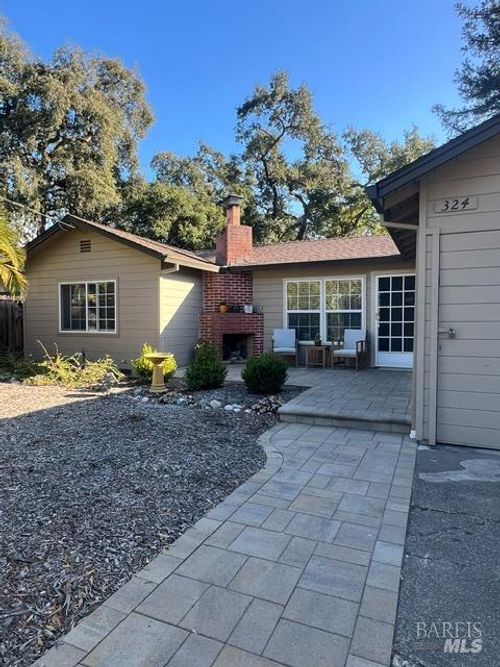 324 Lomitas Lane, Santa Rosa, CA, 95404 | Card Image