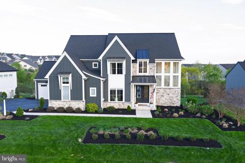 1016 Valley Crossing Dr, LITITZ, PA, 17543-8053 | Card Image