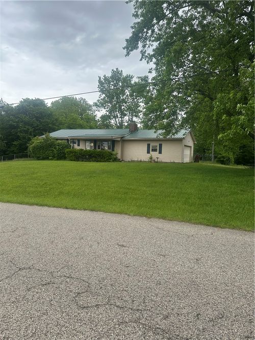 10190 Stephen Young Rd, Camden, OH, 45311-9201 | Card Image