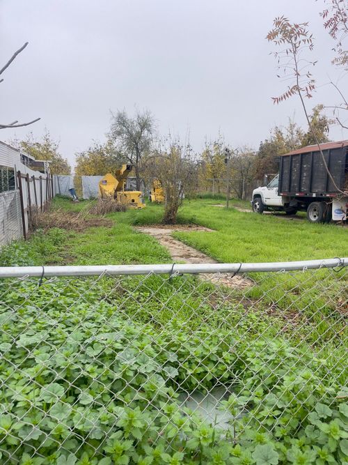 632 S Avery Ave, Farmersville, CA, 93223-1910 | Card Image