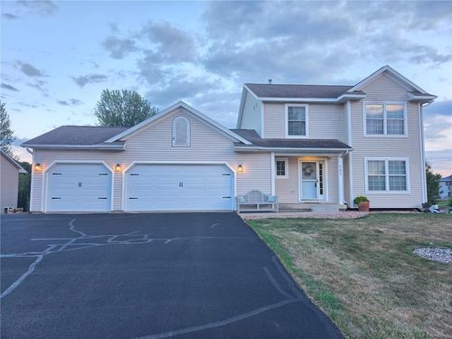 137 Kruger Ln, Ellsworth, WI, 54011-4878 | Card Image