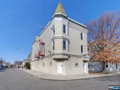 45 N 14th St, East Orange, NJ, 07017 | Card Image