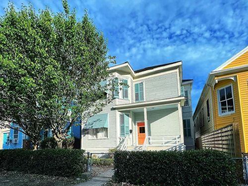 1105 Market St, Galveston, TX, 77550-2620 | Card Image