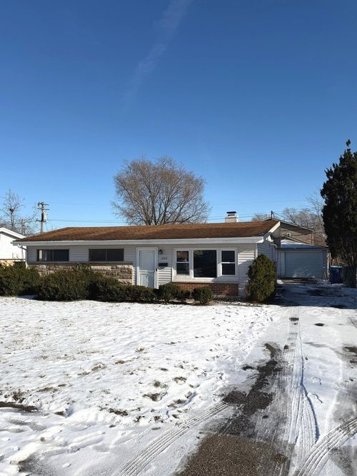 1469 Stanley Blvd, Calumet City, IL, 60409-6109 | Card Image