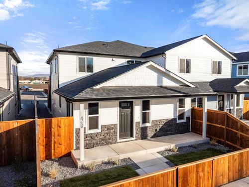 4732-4730 Gebhard Rd, Central Point, OR, 97502-3074 | Card Image