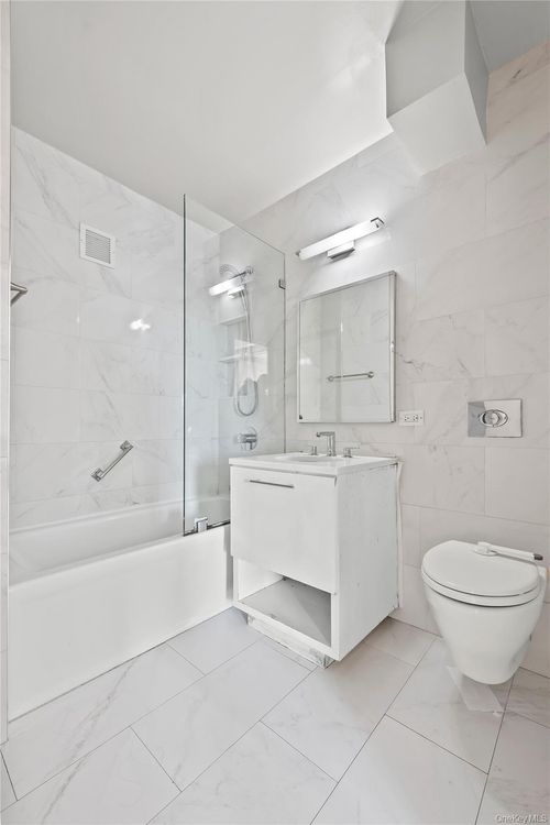 apt-10a-107-40 Queens Blvd, Flushing, NY, 11375-4213 | Card Image