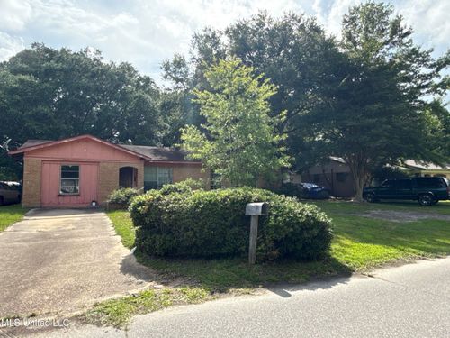 2617 State St, Gautier, MS, 39553-6660 | Card Image