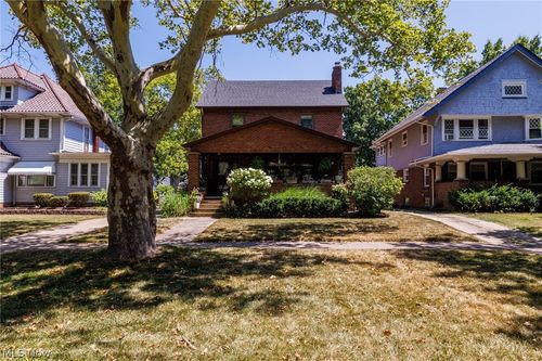 2065 West Blvd, Cleveland, OH, 44102-3640 | Card Image