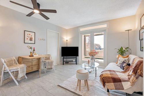 208-2601 College Ave, Berkeley, CA, 94704-1722 | Card Image