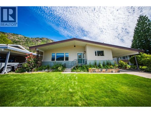3651 Carnation Dr, Trail, BC, V1R2W5 | Card Image
