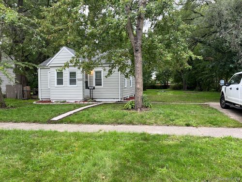 21371 Doepfer Rd, Warren, MI, 48091-4626 | Card Image
