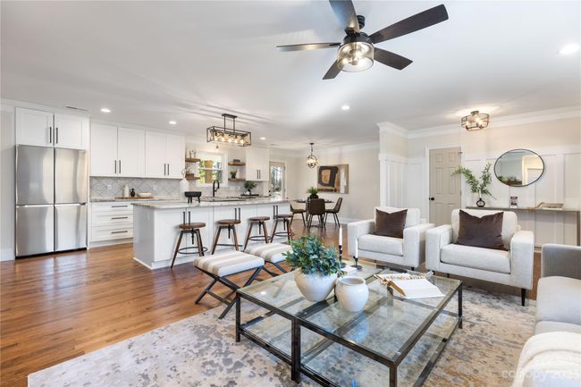 Family Room | Image 7