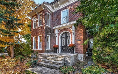 25 Picton Main St, Picton, ON, K0K2T0 | Card Image