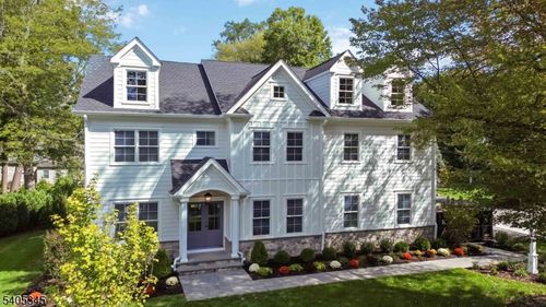 2 Whitman Dr, Chatham Twp, NJ, 07928-1711 | Card Image